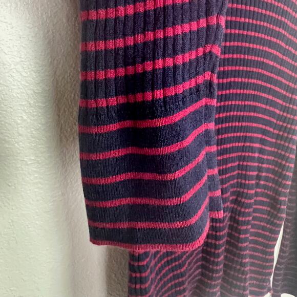 Talbots Women's Size XL Navy and Red Striped Ribbed Knit Long Sleeve Turtleneck - Picture 4 of 6